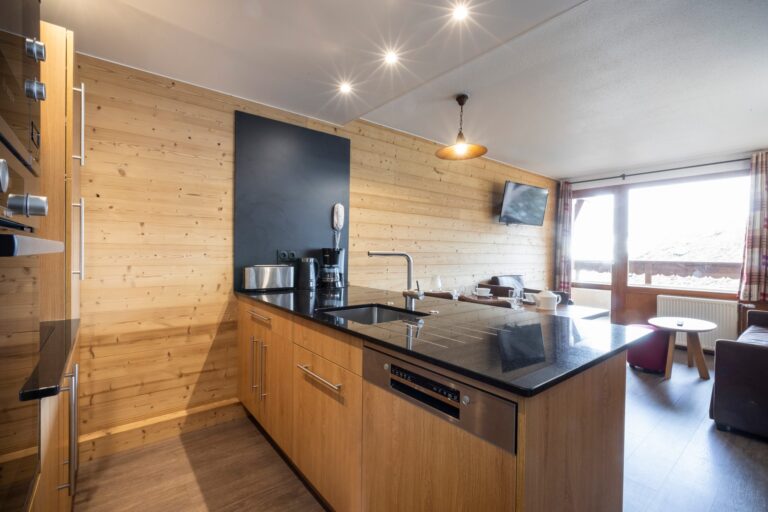 1-APPT-2-4-_ValThorens©ManuReyboz